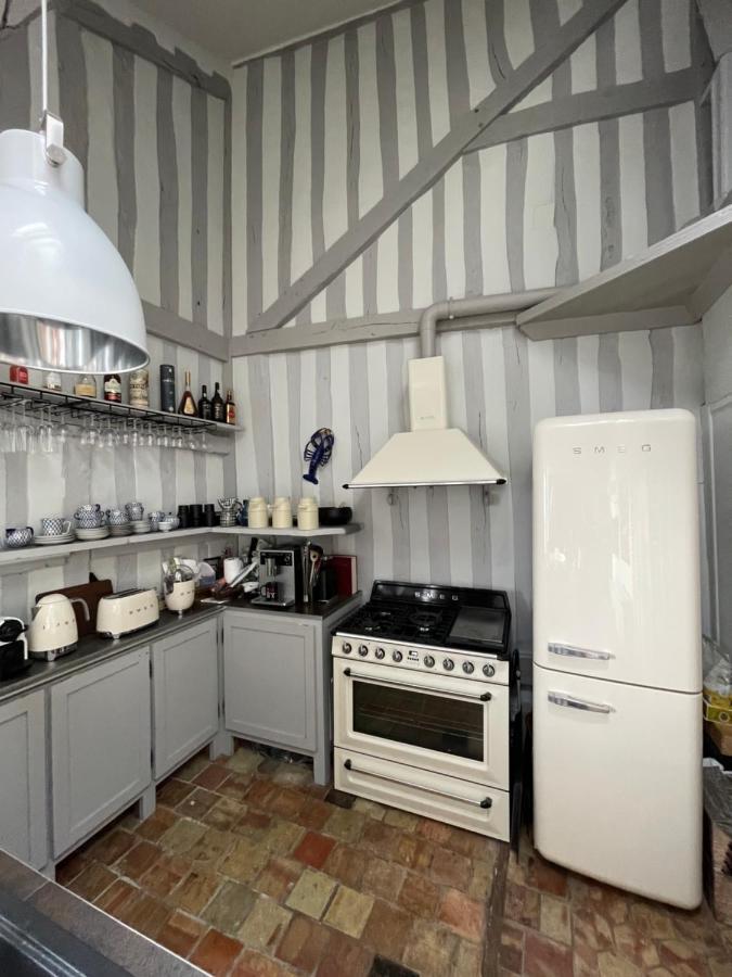 Le Loft Du Homard Bleu - Entre Ciel Et Mer - Free Parking 500M Honfleur Exterior foto